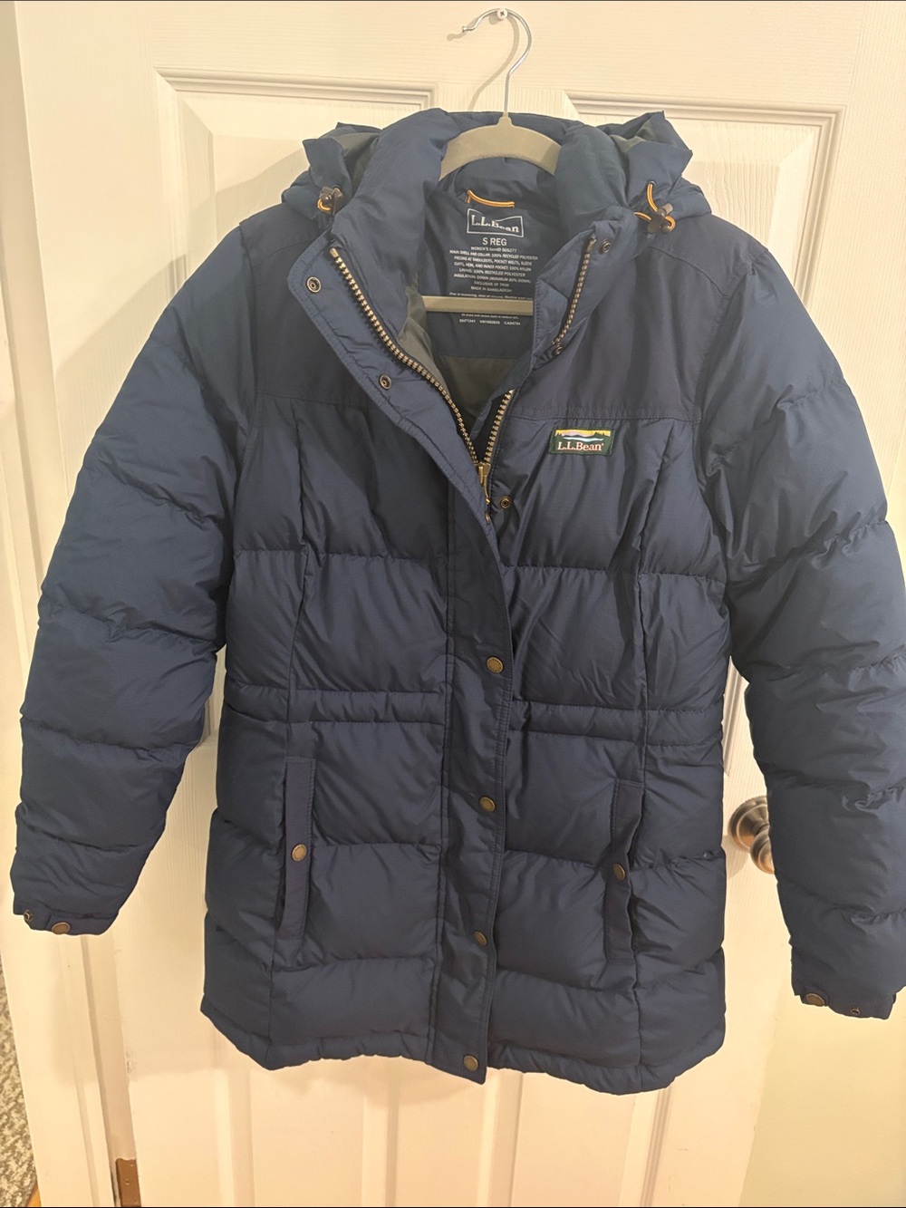 L.L. Bean Women Navy Hooded Quilted Puffer Coat